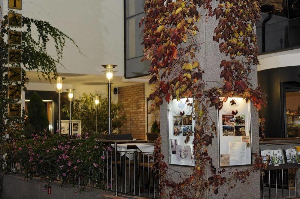 Hotel Krone - Eat, Drink, Stay Bressanone Bagian luar foto