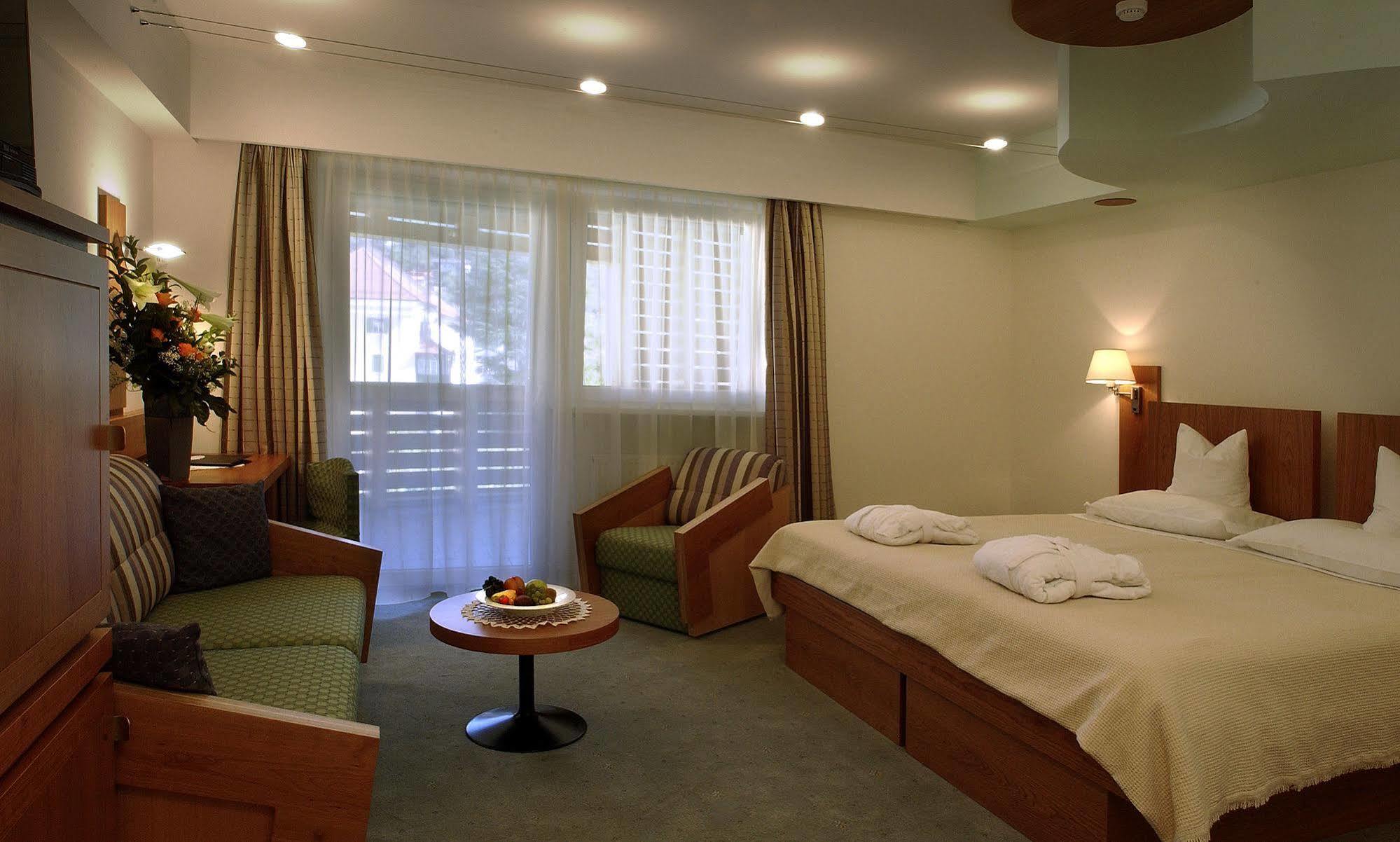 Hotel Krone - Eat, Drink, Stay Bressanone Bagian luar foto